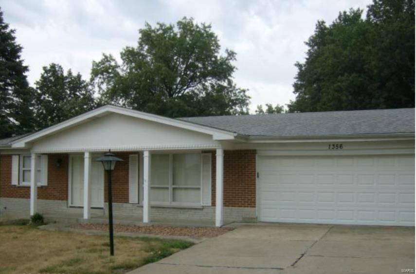 Open floor plan 3 bedroom , 2 full baths, 2 car garage. Updates galore, refinished hardwood floors throughout.  Beautiful large kitchen complete with stainless steel appliances, new cabinets, and ceramic tile flooring.  Newer air conditioner and furnace.  Backyard has nice patio and fenced yard ready for family gatherings.