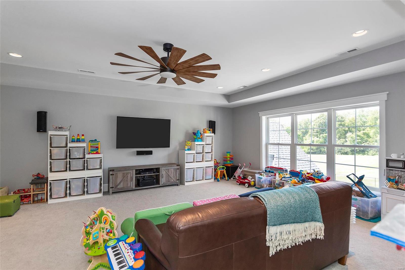 Springdale Manor - Residential