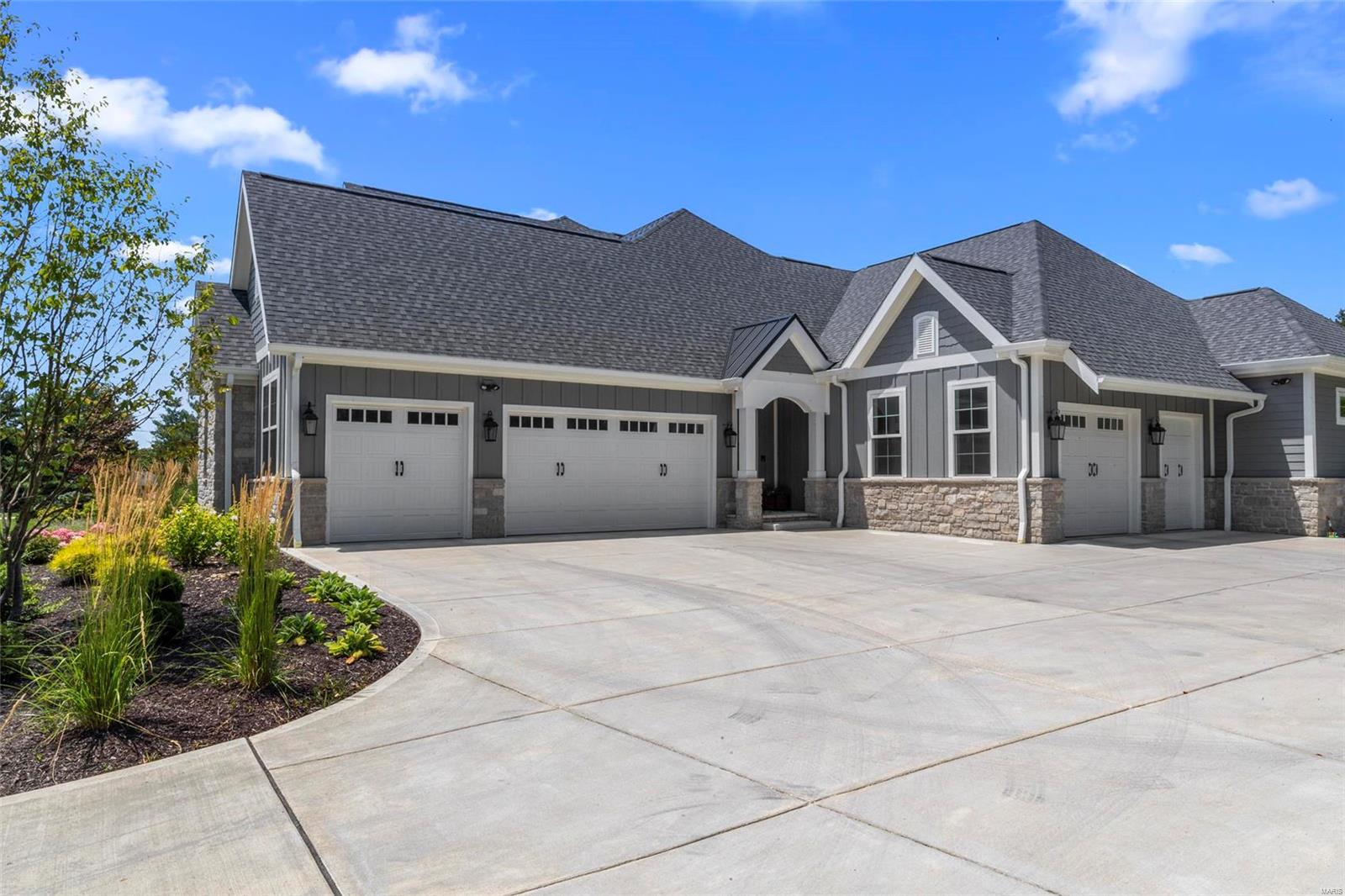 Springdale Manor - Residential