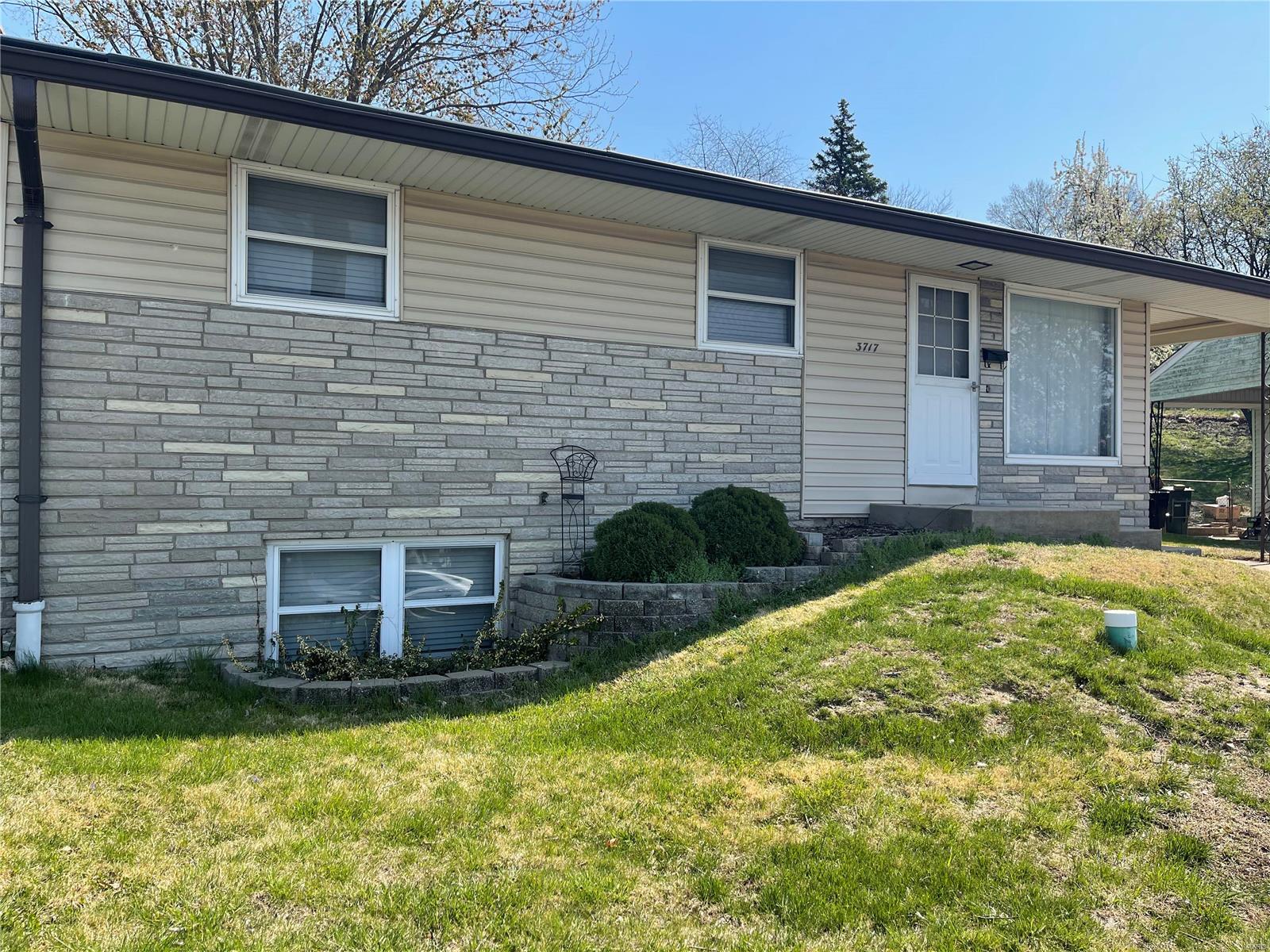 Move right in to this nicely updated ranch house in the Boulevard Heights neighborhood, just minutes from Carondelet Park. Hardwood floors greet you at the door and continue throughout. Spacious living/dining room combination and updated kitchen with stainless appliances and breakfast bar are just a few of the perks. Three bedrooms and one bath complete the main level. It that's not enough, there is a finished basement with a large family/tv/game room with lots of light and and storage. The large backyard and patio are great for entertaining, and a utility shed offers extra storage. Low maintenance exterior.