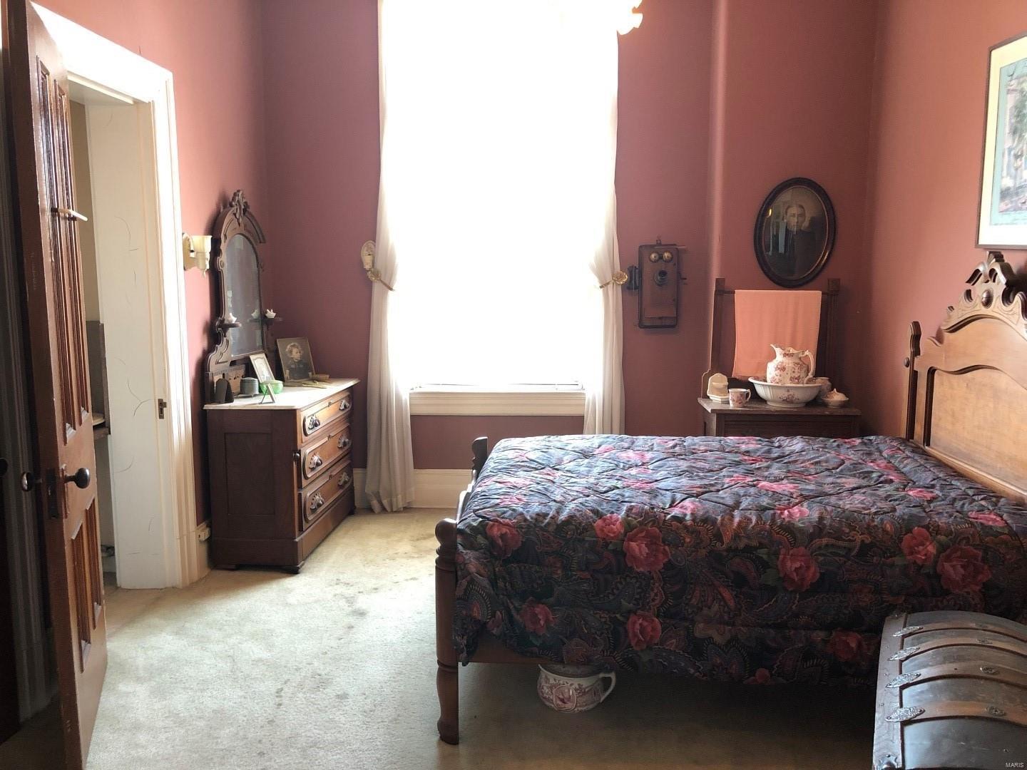 Lafayette Square - Commercial Sale