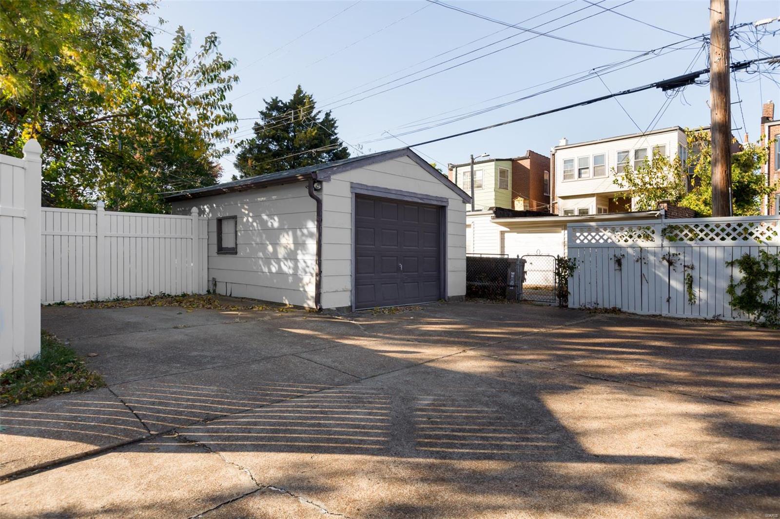 J G Travilla S Hampton Add - Residential
