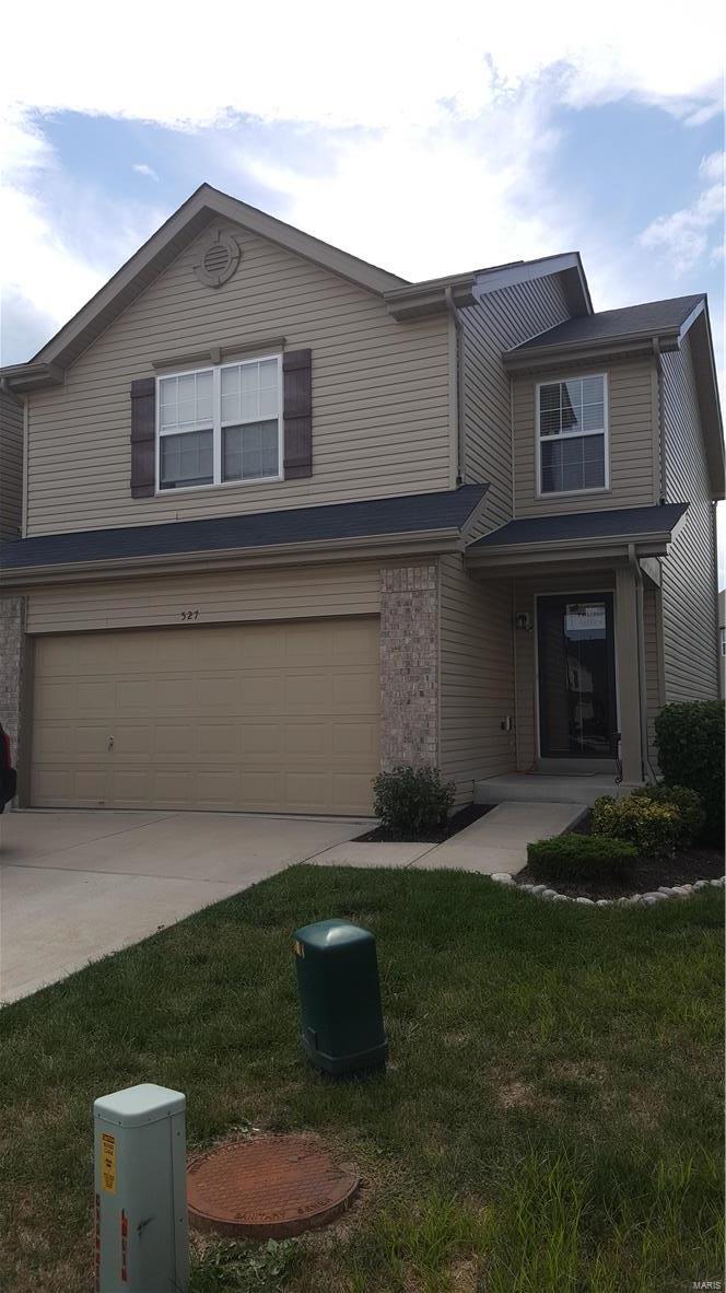 Hurry!  This one will not last at this price!  Great opportunity to own one of the larger townhomes iun jCountryshire.  This 3 bedroom 2.5 bath will not last long. The lower level has a large great room that boasts hardwood floors with a half bath and open kitchen floor plan.  Upstairs has 3 bedrooms that include a master suite and bathroom with 2 large walk-in closets.  Laundry is on the 2nd floor for easy access.  There is a patio on the back that backs to common ground. Location: End Unit