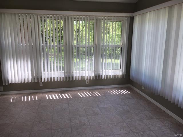 Westbury Manor 6 - Residential Lease