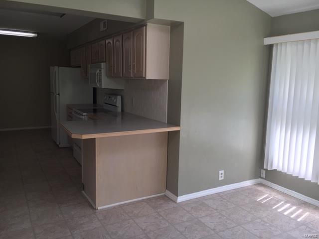 Westbury Manor 6 - Residential Lease