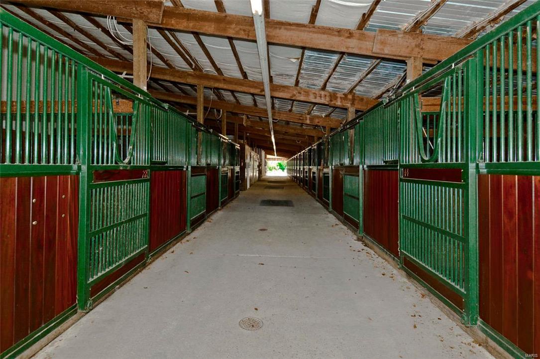 Brooks Farm - Farm