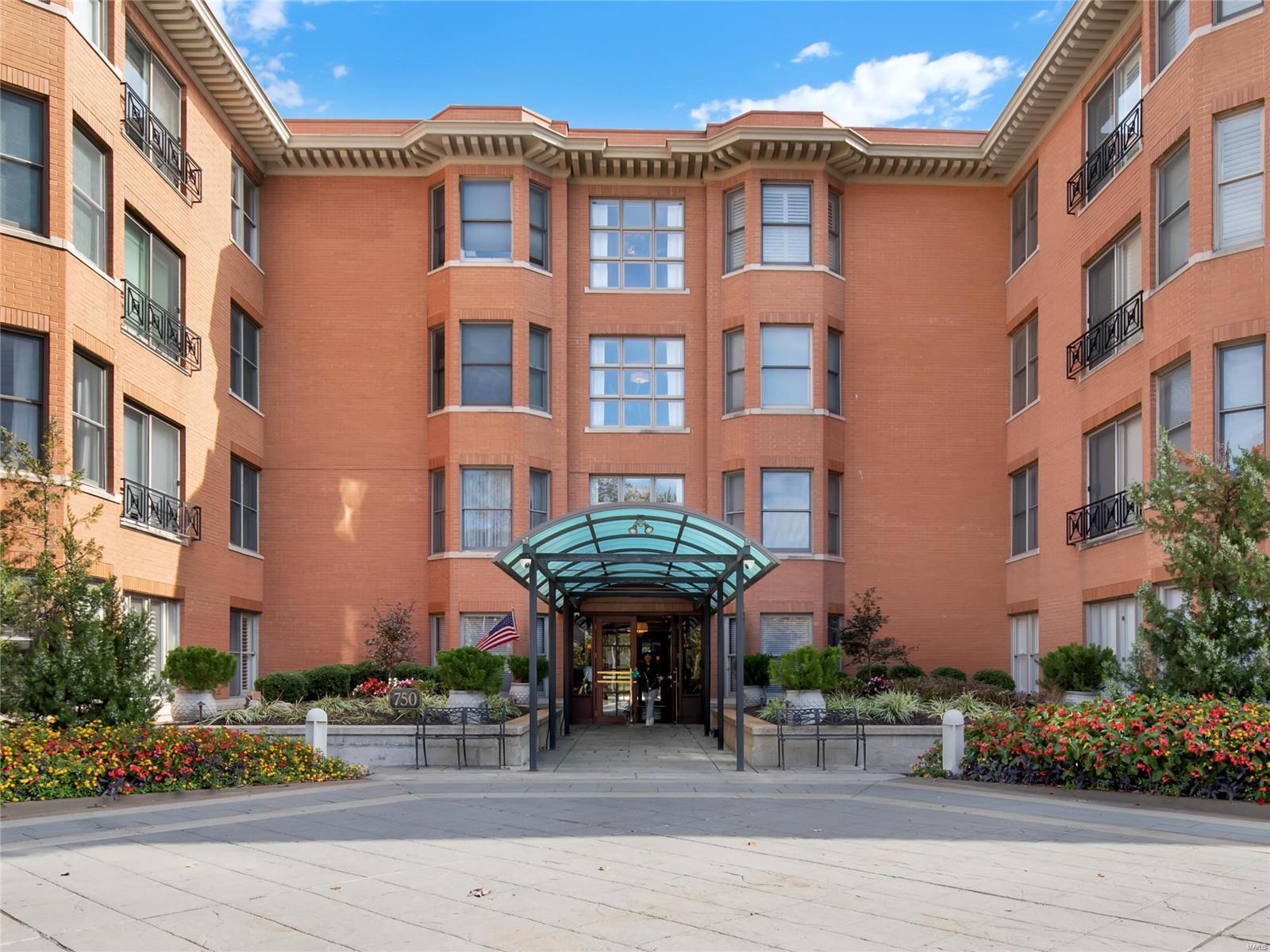 Claytonian A Condo Amd - Residential