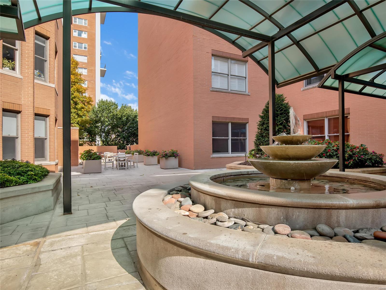 Claytonian A Condo Amd - Residential