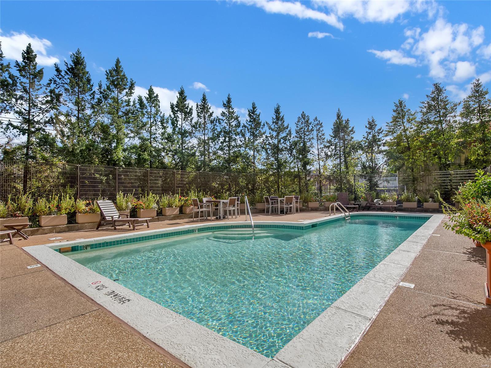 Claytonian A Condo Amd - Residential