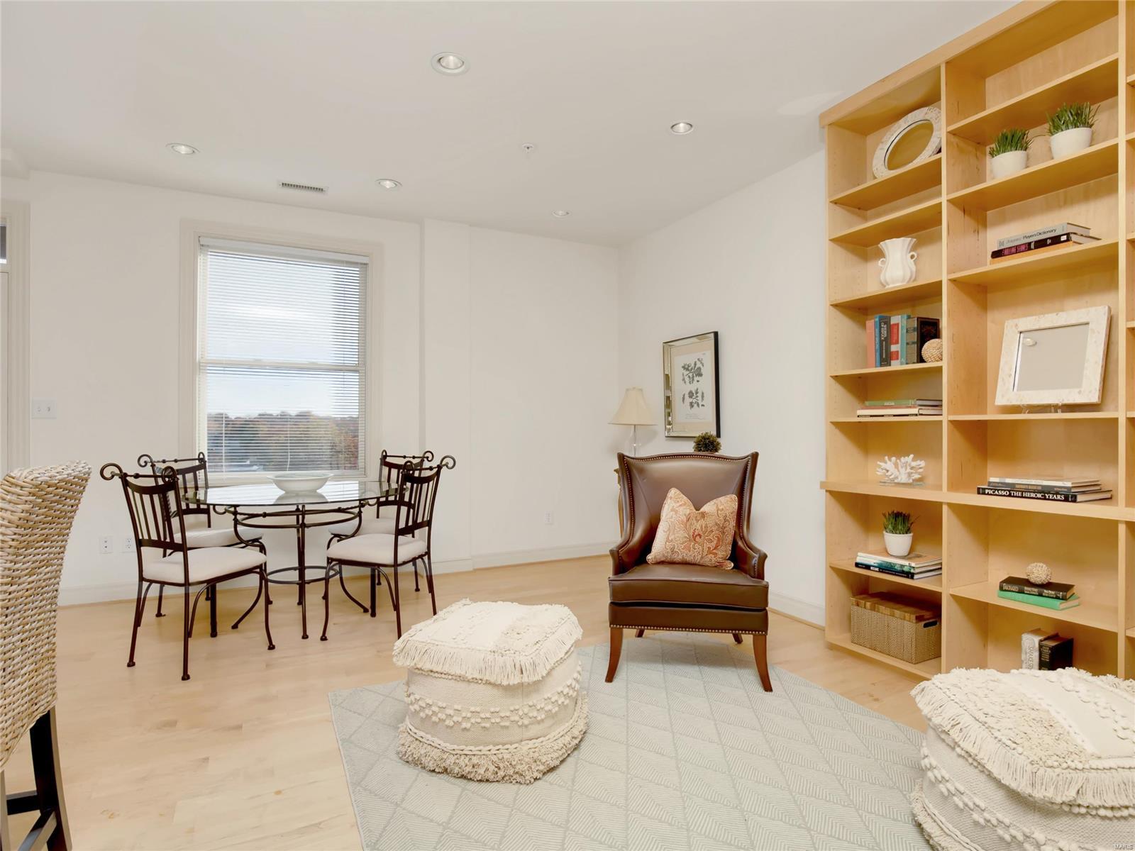 Claytonian A Condo Amd - Residential