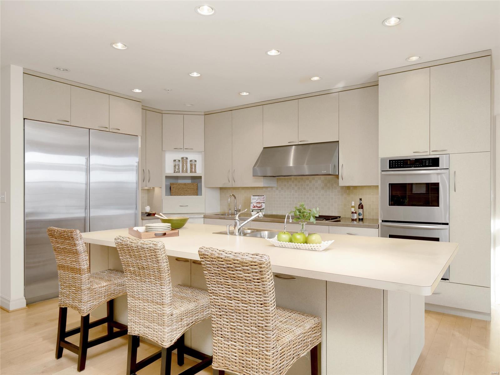 Claytonian A Condo Amd - Residential