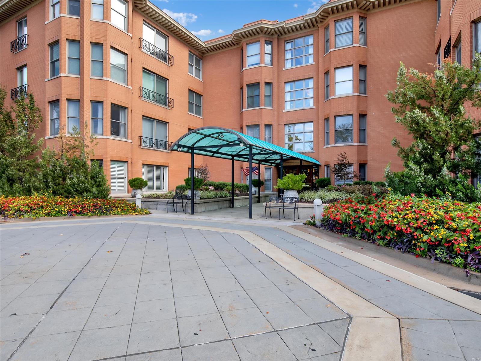 Claytonian A Condo Amd - Residential