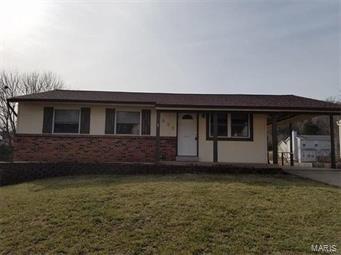 Adorable, updated home with 3 bedrooms and 1.5 baths, updated full bath and half bath in master bedroom. Newer windows, fresh paint, lower level with huge rec room and walk out to fenced yard. Perfect for first time buyers or those looking to downsize. Convenient location near many major roads and highways.