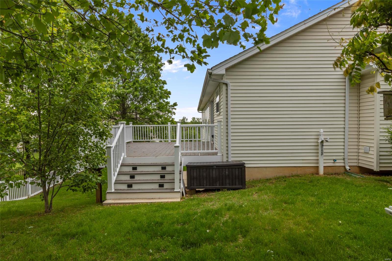 Country Crossing Manor - Residential