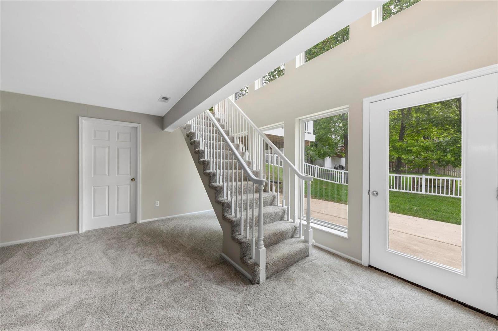 Country Crossing Manor - Residential