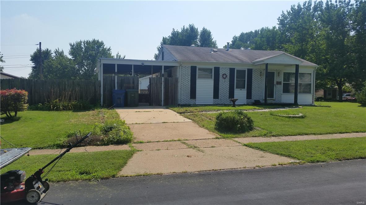 * SHORT SALE * Approved at list price! Perfect home for investor or first time homebuyer! Close to Schools, Parks and shopping. Home to be sold as-is. No inspections to be performed by the seller nor repairs made as the result of any inspection. SpecialListingConditions: Short Sale