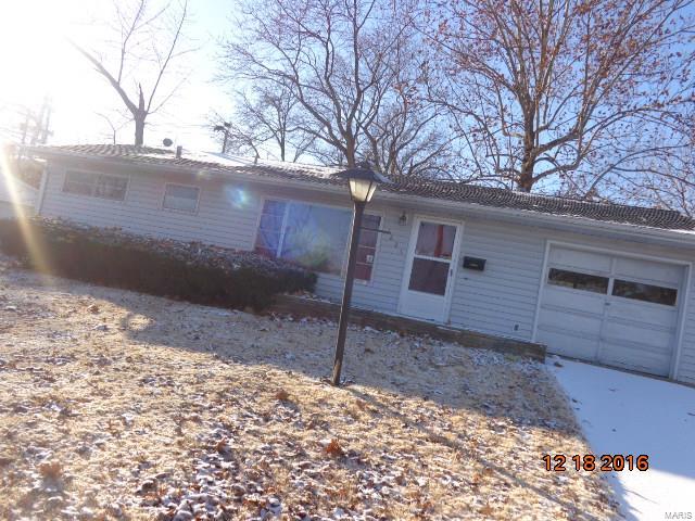 3 bedroom 1 bath 1 car garage.  Great for investor.  Property being sold in "AS IS" condition.  Cash.
