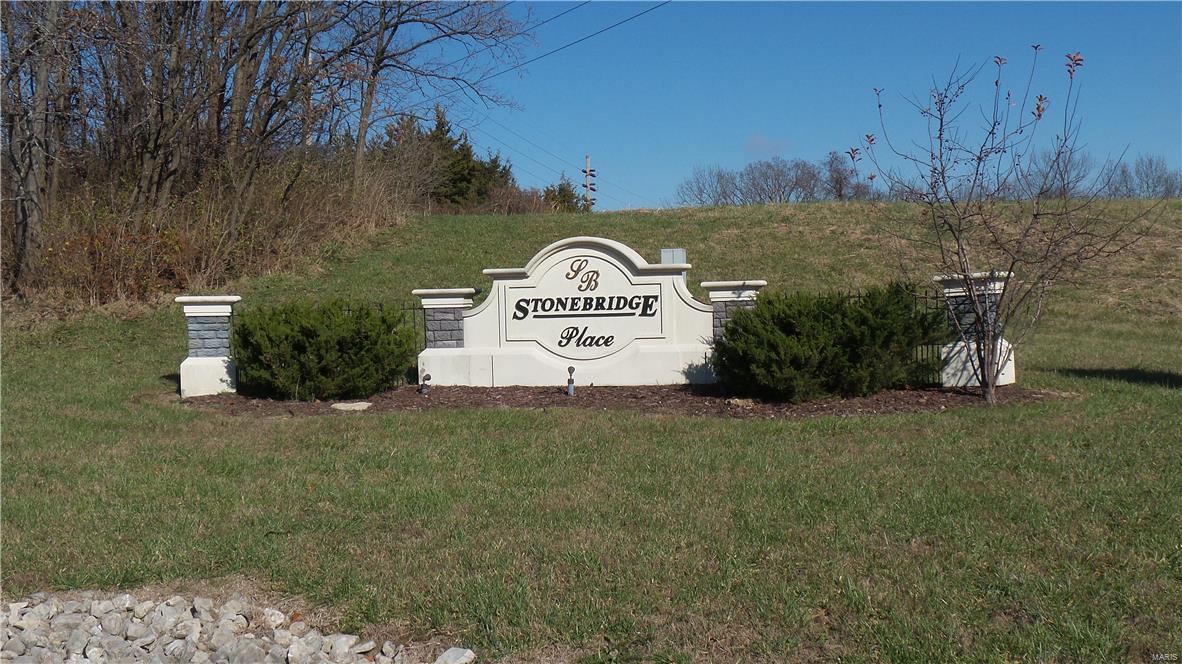 Exquisite subdivision with location!!! Exit 150 off of 55 to left on outer road. There will be level cleared lots, wooded lots, ponds, views for miles, rolling hills and private cul-de-sac's. Water, and electric at your site, paved streets, all in Jefferson Co. R-VII school district.