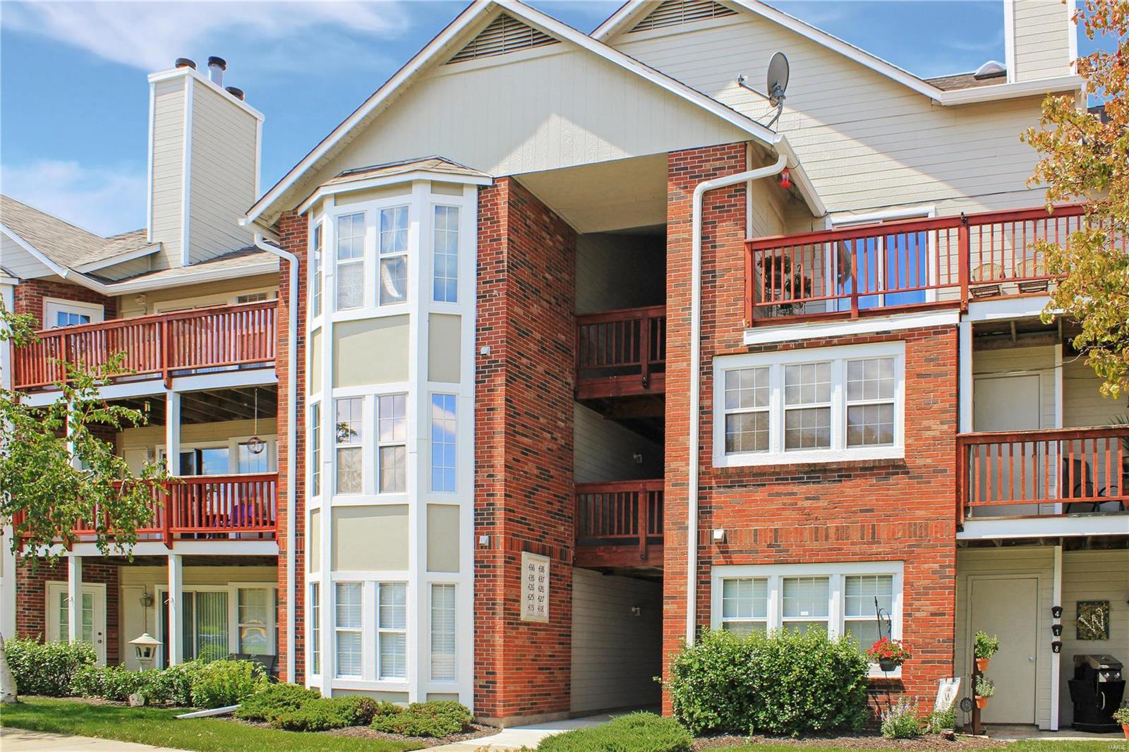 Beautiful third floor condominium with a large loft space for lease in the Meadow Ridge subdivision. The private deck features an excellent views of the neighborhood pond and pool. Galley kitchen includes smooth top electric range, refrigerator, dishwasher, microwave, and tile backsplash. The spacious living room features dark hardwood floors, wood burning fireplace, and vaulted ceilings. The upstairs loft space includes a large closet perfect for storage. In unit washer/dryer hook ups. The Meadow Ridge Subdivision offers a community pool, hot tub, walking trails, and catch & release pond. Convenient access to the Page Extension along with Highway 40 and 70. This home is pet friendly for one pet with a $200 pet fee. Tenant responsible for electric, gas, and sewer. Security deposit equal to one month’s rent. Location: Upper Level