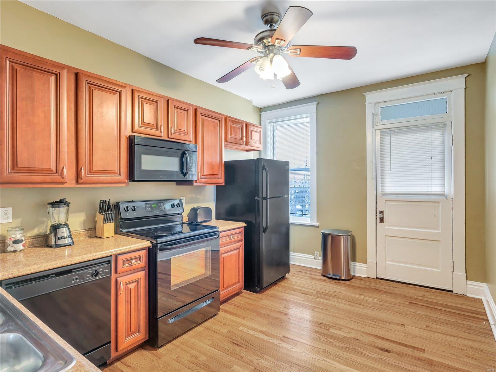 Shaws Lafayette Avenue Add - Residential Income