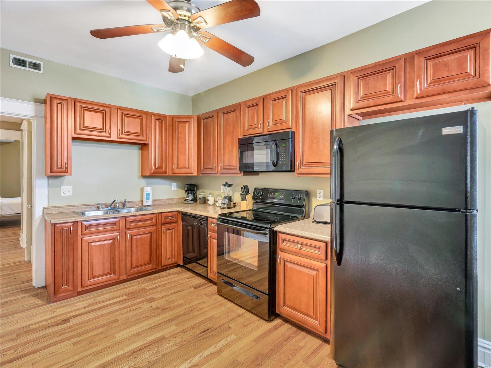 Shaws Lafayette Avenue Add - Residential Income