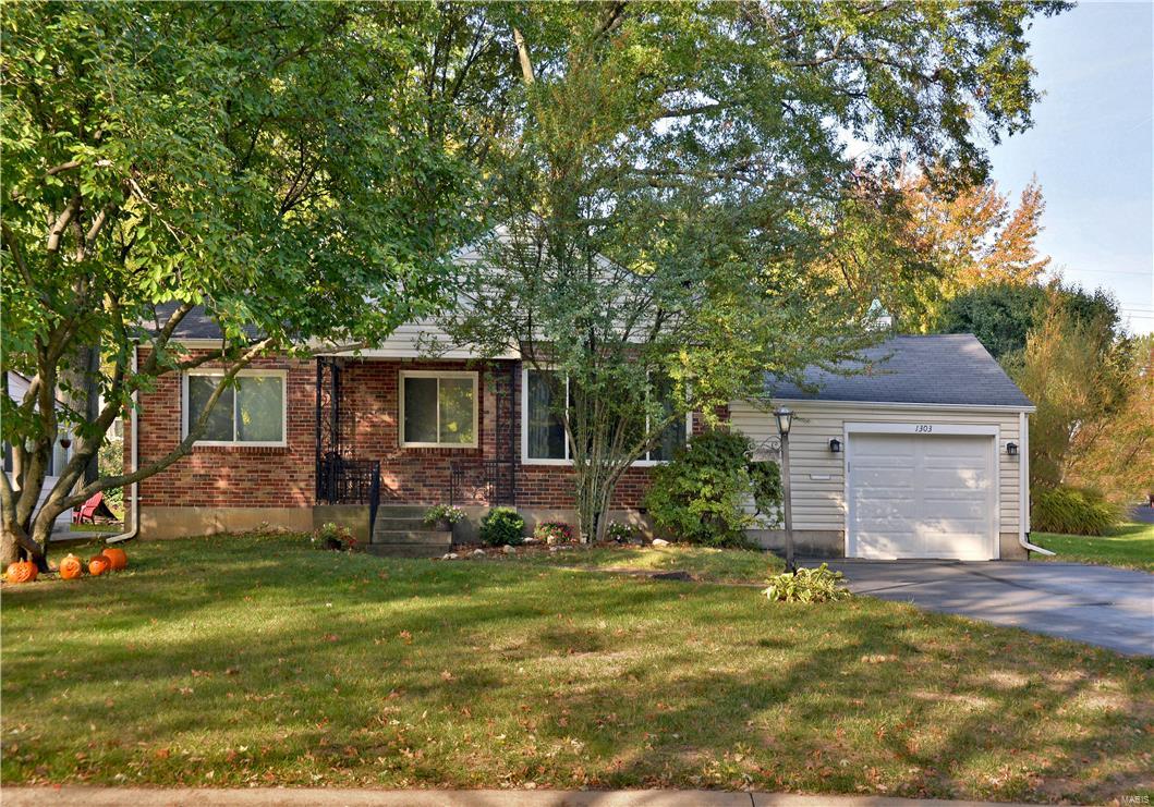 Charming Webster Groves ranch, with lots of curb appeal, features 2 bedroom, 1 bath and nearly 1,100 square feet of comfortable living space.  Special amenities include a full brick exterior, an open floor plan, hardwood and tile flooring, glass block, updated lighting fixtures, newer HVAC and a family room addition.  Set on a generously sized .21 acre corner lot, with mature trees and an inviting deck.  This home is conveniently located just minutes from historic downtown Webster Groves, shopping, dining and access to I-44.  Make your appointment TODAY.....Before it's SOLD tomorrow.