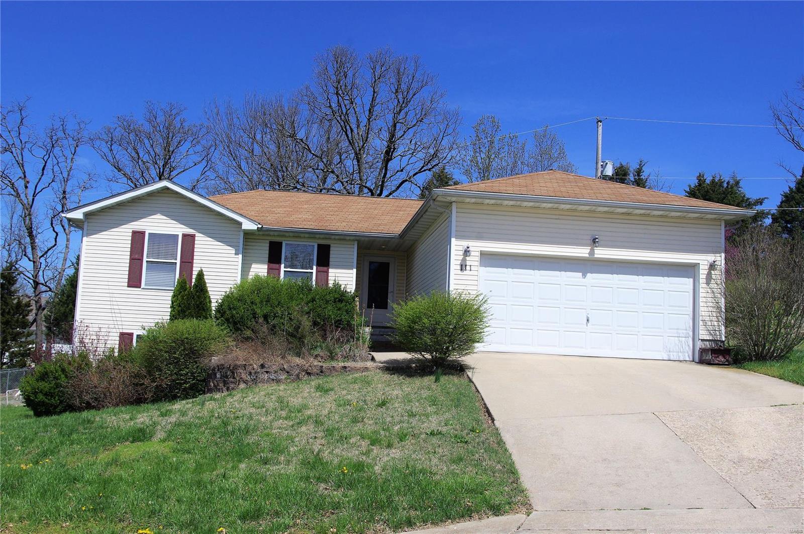 Lots of space, this home has 2583 total sq feet.  5 bedrooms, 3 bathroom ranch style home with a 2 car garage on a walk-out basement. Main floor boasts an open floor plan with the living room, kitchen, and dining room. Kitchen holds beautiful stainless steel appliances, and the sliding door off the dining room provides plenty of sunshine while your cooking! The master bedroom has a large walk in closet and attached full master bathroom with a double vanity. The additional two bedrooms on the main floor are located next to the full bathroom in the hallway. The lower level holds the 21x25 Rec room and two additional bedrooms. Laundry room is located on the lower level as well as another full bathroom.