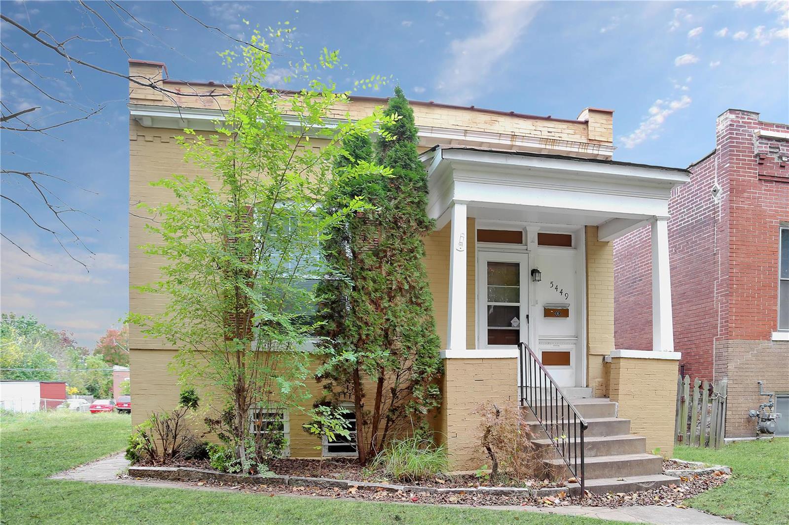 This wonderful home is made just for you! Built in 1908. 880 square feet with 2 bedrooms and 1 bath, this home features refinished hardwood floors and fresh paint.  The kitchen has a lot of counter space and includes a stove and refrigeratorThis home has two large bedrooms and a fenced yard in a very convenient location.

This property will allow pets, with a $200 per pet non­refundable security deposit, and $25.00 per pet per month pet rent. No puppies and all pets must be spayed or neutered, and must be current on shots and have records.

Move In with NO SECURITY DEPOSIT! (eligibility required)

Get Credit Where Credit is Due - we report your rent payments to the credit bureaus to help build your credit!

These are just a few of the benefits all of our residents receive when signing a new lease with us - billed at just $26.00 a month, the Resident Benefit package is a part of every lease and designed to make moving in and living here easy and worry free!