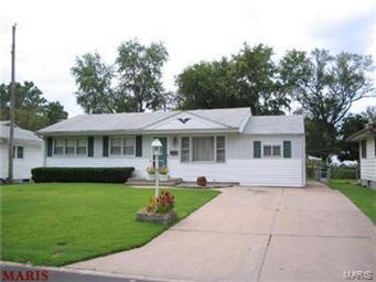 **Cute home in Hazelwood West school district**Beautiful updated white kitchen with corner sink and a big pantry, refinished hardwood floors, updated bath with pedestal sink, rough in plumbing for extra bathroom in lower level*Big main floor family room has slider door that exits to a huge fenced yard featuring custom street lights that illuminate the large patio and a stone firepit-- great for family fun or entertaining (yard is big enough for a pool)**Large storage shed, vinyl siding, double driveway will hold up to 4 cars**Professionally finished lower level has a rec room for extra living/entertaining space plus 2 extra rooms with windows and closets that could be used as bedroom 4 and 5 (not code---need egress windows), updated electric panel and soil stack**Cheaper than renting with a possible payment appx $660*  First time buyers may qualify for special financing with closing costs/downpayment assistance**