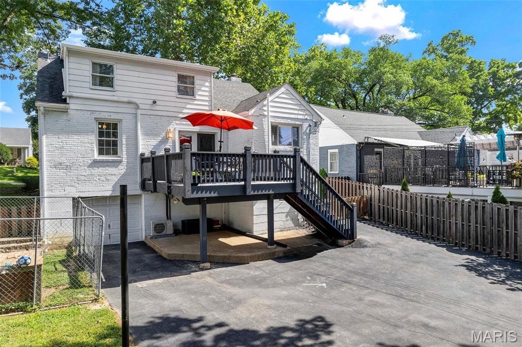 Lexington Square - Residential