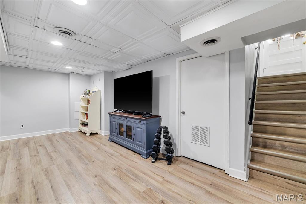 Lexington Square - Residential