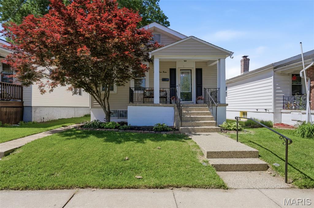5312 Nagel… or should we say 5312 “Angel,” according to autocorrect ;) And honestly, for this absolute sweetheart of a Princeton Heights bungalow, it feels pretty fitting. Step inside this 2 bed, 1 bath beauty and find beautifully maintained original hardwood floors that feel harder + harder to come by these days. Wide cased openings lead you through a traditional floor plan where every room gets to have its own personality. Large windows flood the living room with natural light, while stained glass windows in the front foyer bring that extra bit of characters everyone’s searching for. The kitchen got a major glow-up in 2021 with granite countertops, grey cabinetry, white subway tile backsplash, a large island + enough counter space to host without everyone hovering over the hors d’oeuvres. There’s even a stained glass transom window above the back door because details matter here. The spacious primary bedroom addition features large windows, a large closet + easy access to the main living area. A second bedroom sits on the main level, along with a full bathroom featuring updated finishes, modern vanity, tile flooring and a shower/tub combo. The basement was fully remodeled in 2022 and adds even more flexible space. LVP flooring, built-in shelving, tons of storage, egress window + a dedicated office setup ready to become whatever you need next. Out back, the backyard absolutely delivers with a deck for entertaining, lush grass, fire pit area + a walkway to the garage. Walkable to local staples like Hatch’d, Syberg’s, Pizzeria Tivoli, Onesto, Cafe Nova, parks + nearby walking/biking trails. Nagel’s back… and she understood the assignment. Cheers!