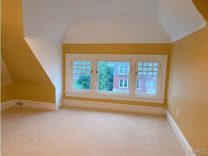 Raymond Place Add - Residential
