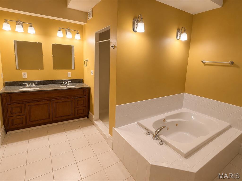 Raymond Place Add - Residential