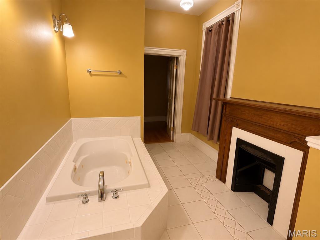 Raymond Place Add - Residential