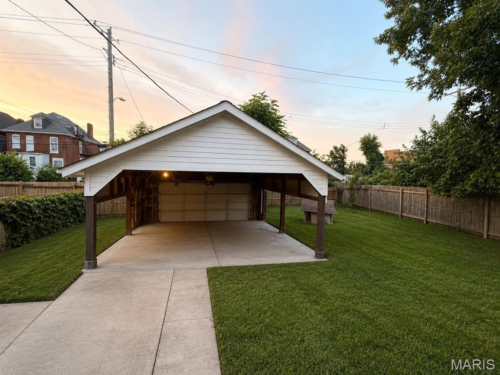 Raymond Place Add - Residential