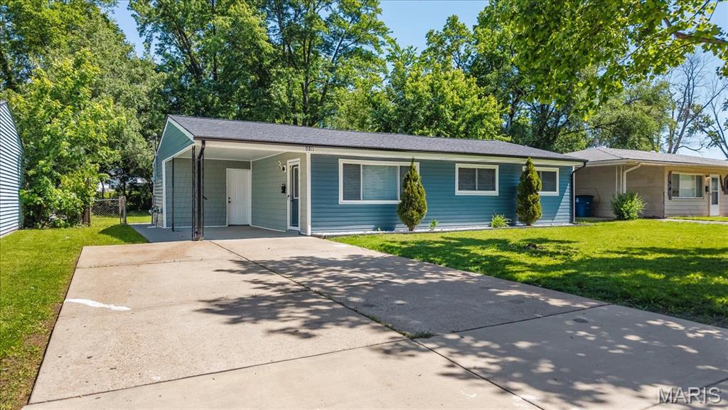 Step into comfort and charm with this beautifully remodeled 3-bedroom, 1-bath home that effortlessly blends modern updates with inviting warmth. Freshly updated inside and out, this home features a bright, open layout filled with natural light, stylish finishes, and thoughtful touches throughout. The sleek, contemporary kitchen offers easy access to the living area, making both everyday routines and entertaining simple and convenient. Each bedroom offers cozy comfort and versatility, while the updated bathroom showcases clean, modern design. Outside, the eye-catching blue exterior adds curb appeal and character, creating a welcoming first impression. Move-in ready and designed for today’s lifestyle, this home is the perfect place to start your next chapter!