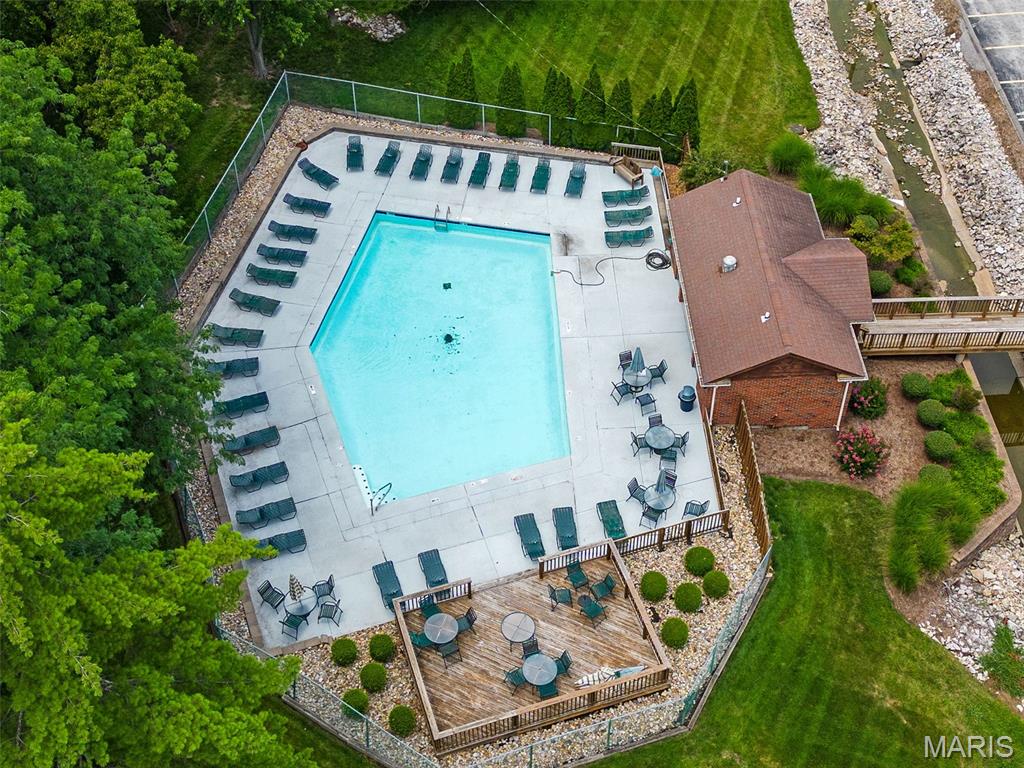 Brentwood Forest Condo Ph Six - Residential