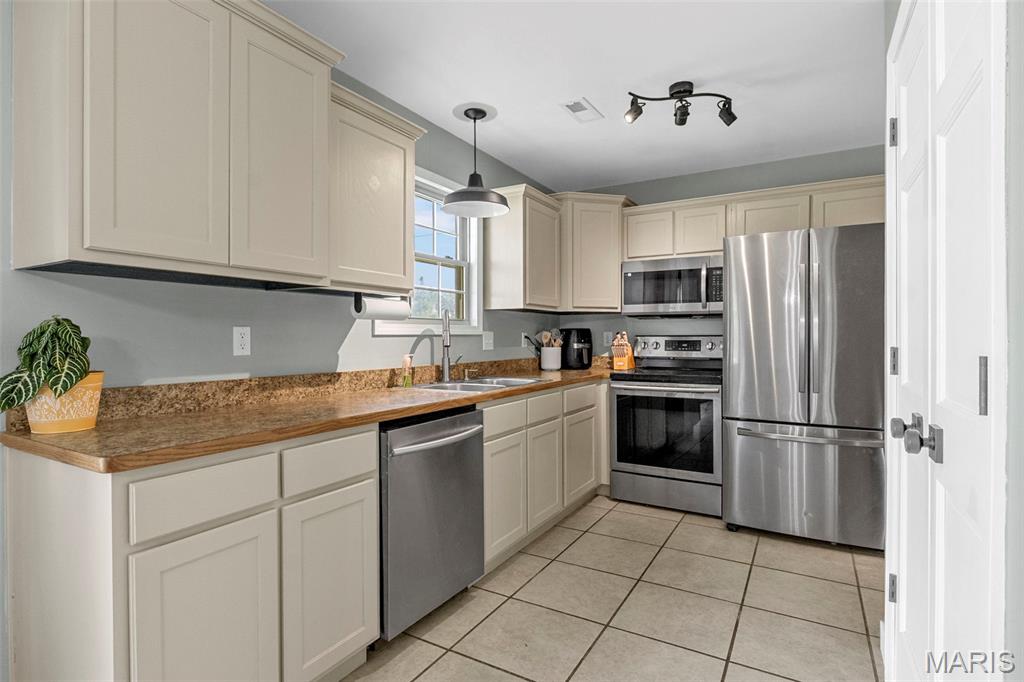 Robinsons Add - Residential