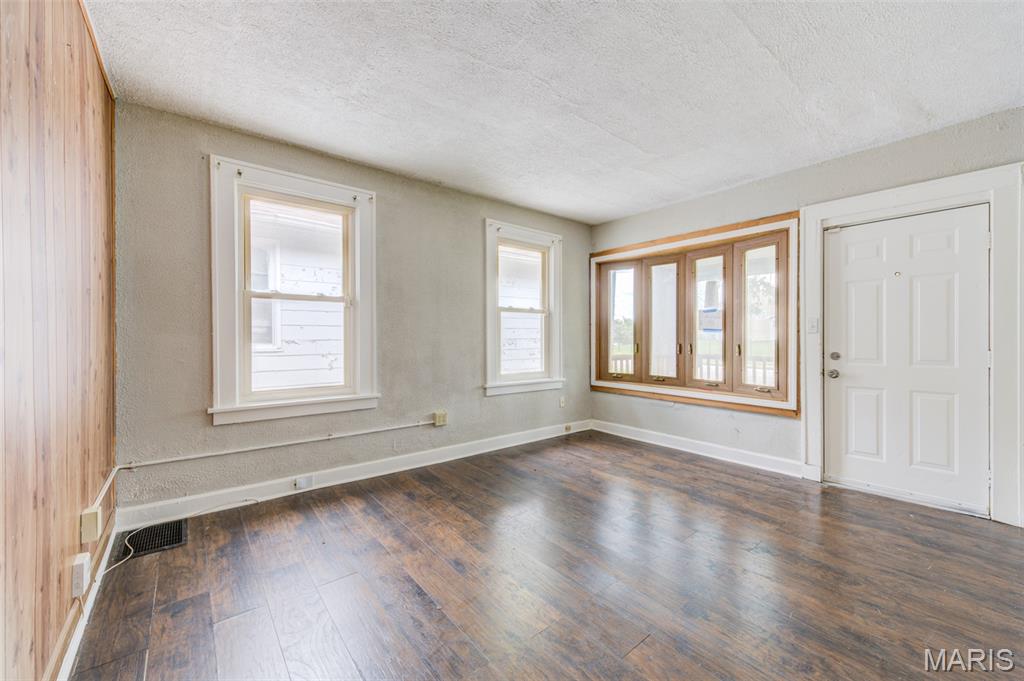 West Lawn - Residential
