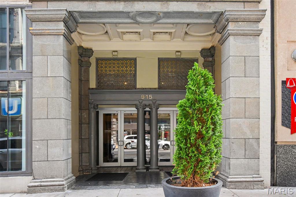 Experience the pinnacle of urban sophistication in this stunning 2-bedroom, 1-bath residence, perfectly positioned in one of downtown St. Louis’s most highly sought after historic high-rises. Offering an impressive, oversized layout with 1,199 square feet of dynamic living space, this condo feels exceptionally bright and open, beautifully blending elevated city vibes with everyday comfort. The interior is accented by sleek, contemporary touches and a modern aesthetic that creates the perfect canvas for your personal style. Massive windows invite an abundance of natural light while framing striking urban views of the city skyline below. Amenities include a fitness center, recreation room with pool table, an art studio, a barbecue porch area, parking garage and more! Situated in a premier building known for its top-tier amenities and unmatched location, you are just steps away from world class dining, vibrant entertainment, and the very best of downtown living. It’s an absolute must-see for anyone looking to elevate their lifestyle in the heart of the city! Schedule your showing today!  Includes a Storage Unit #35 located on 7th floor. Includes one parking space (#22 - Lower Level Climate Controlled Garage)