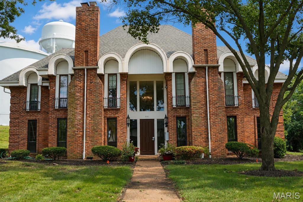 Cambridge Courts Condo - Residential