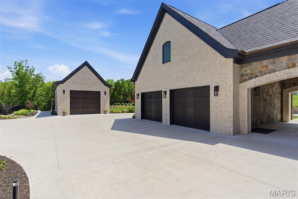 Village of Saddlebrooke - Residential
