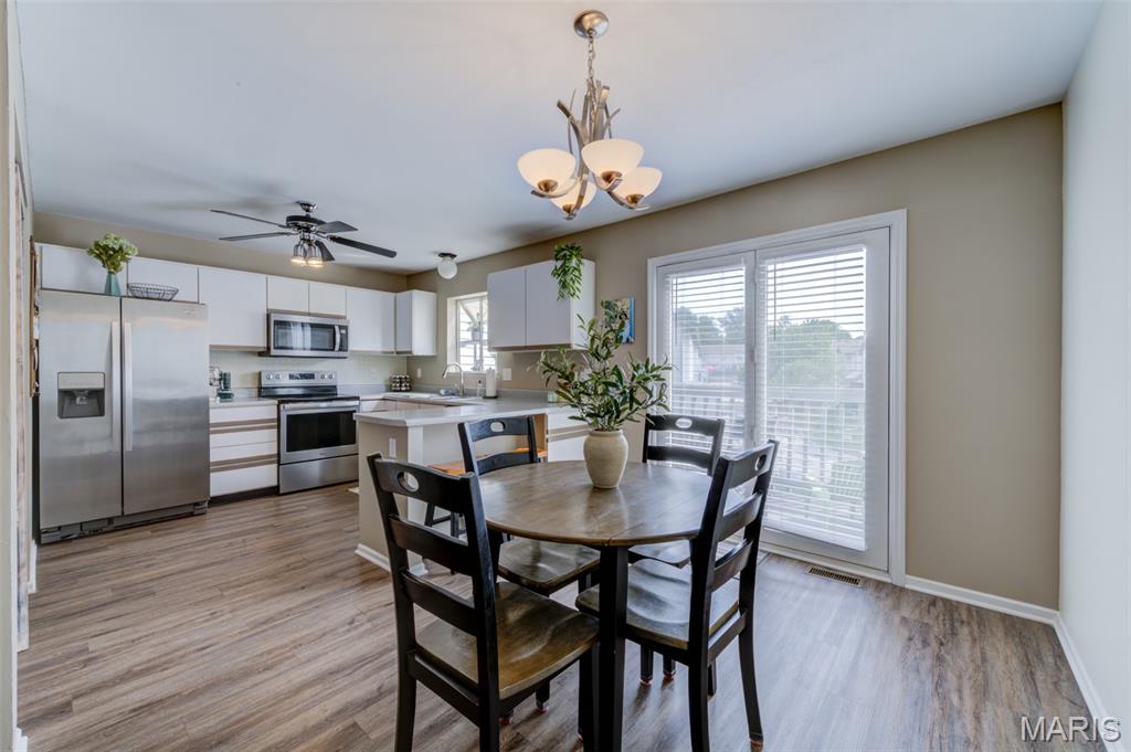 Sherman Meadows Twnhms - Residential