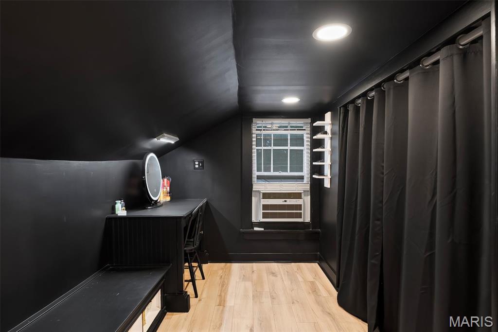 Woodlawn Manor - Residential