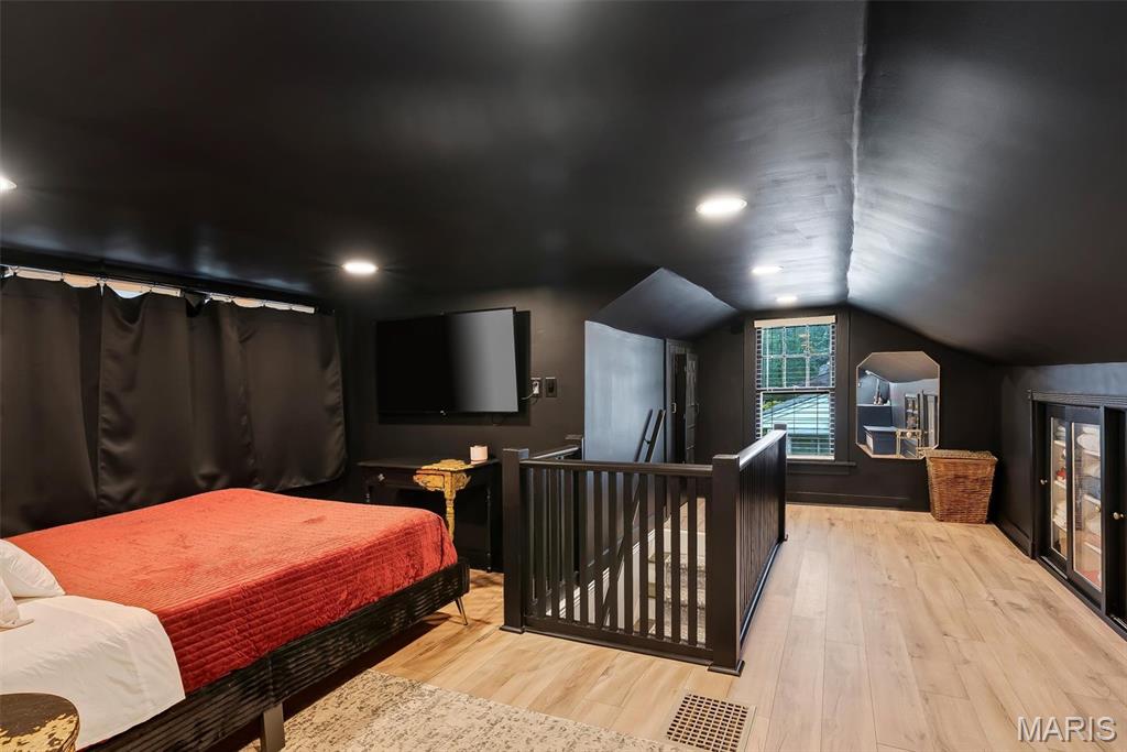 Woodlawn Manor - Residential