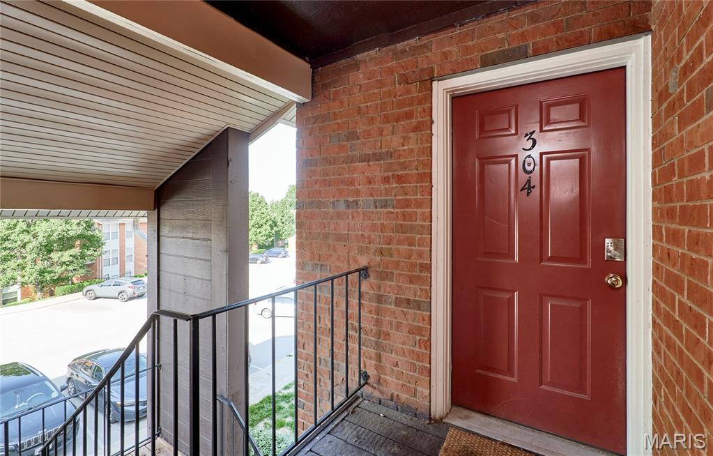 Greenbriar Condo - Residential