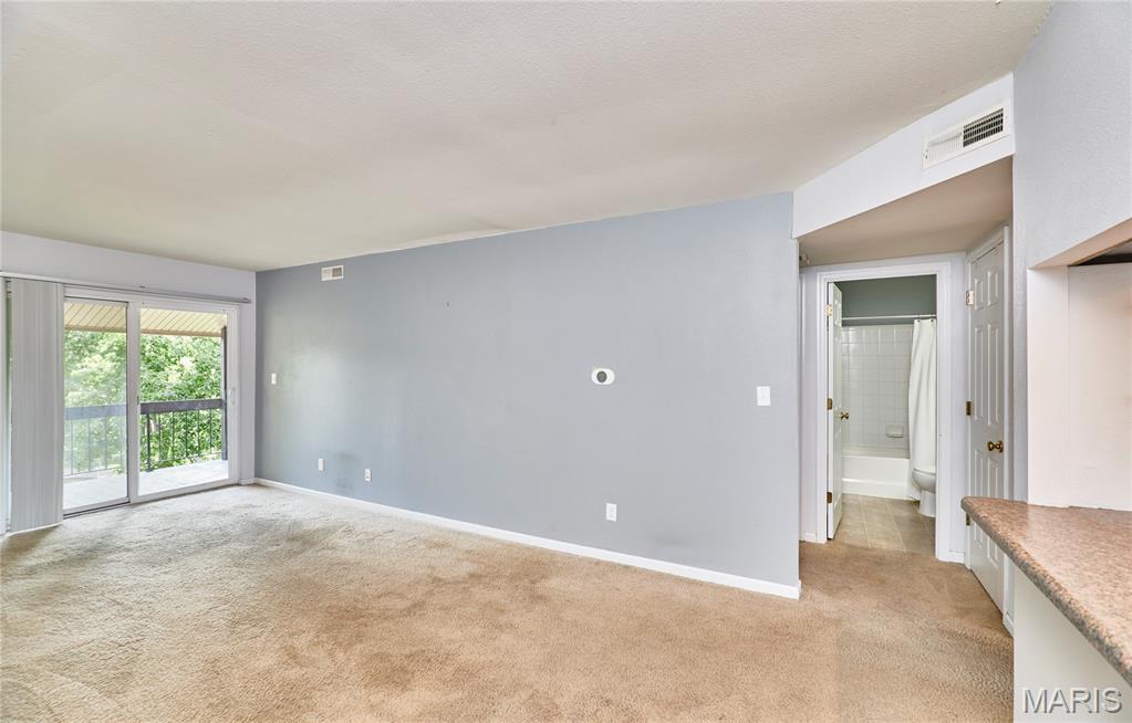 Greenbriar Condo - Residential