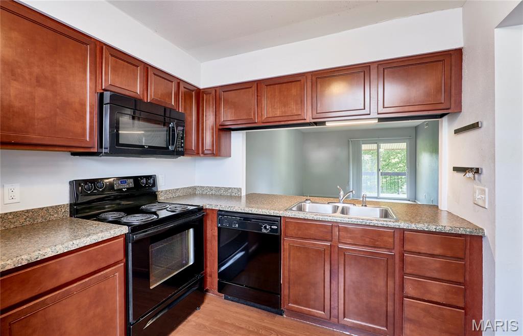 Greenbriar Condo - Residential