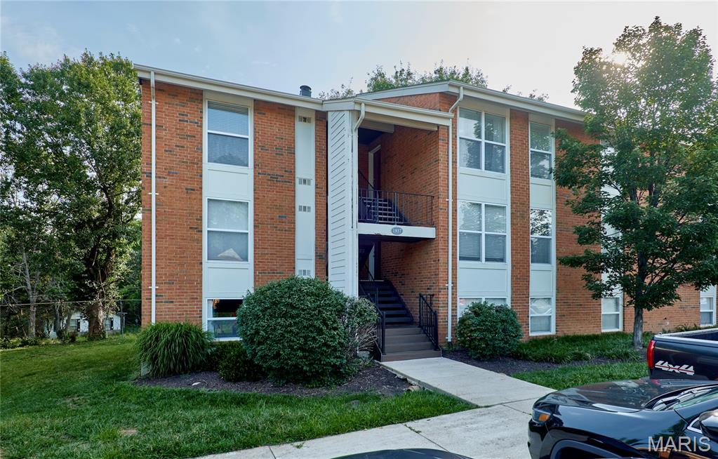 Greenbriar Condo - Residential